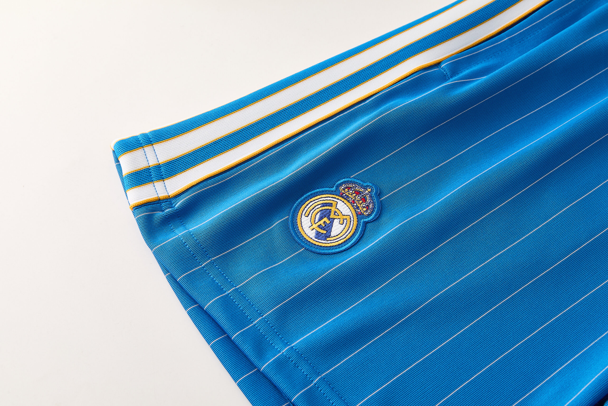 25-26 Real Madrid Short Sleeve Training Suit - Image 10