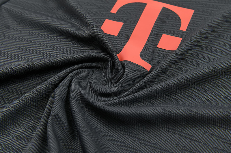 25-26 Bayern Munich Player Training Suit - Image 6