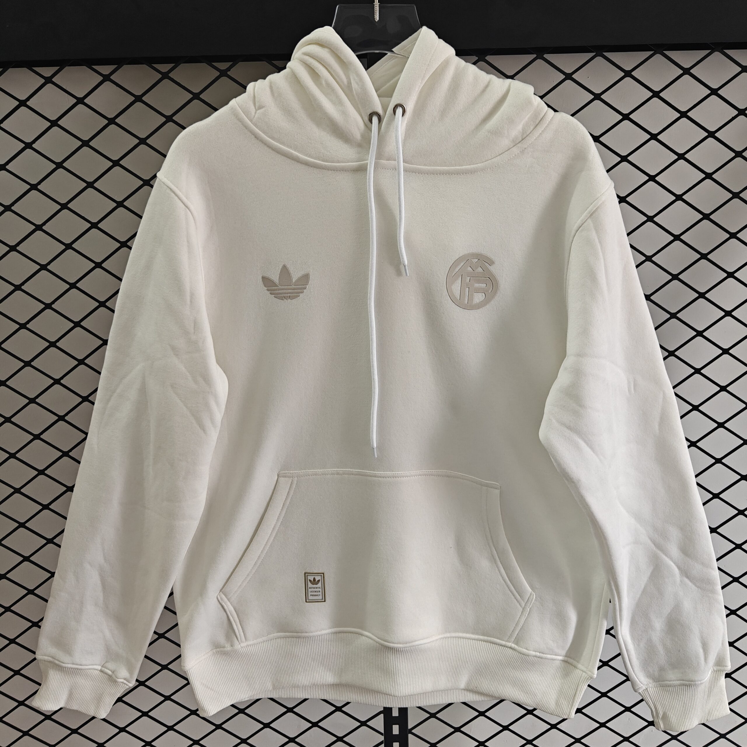 25-26 Bayern Hoodie - Image 5