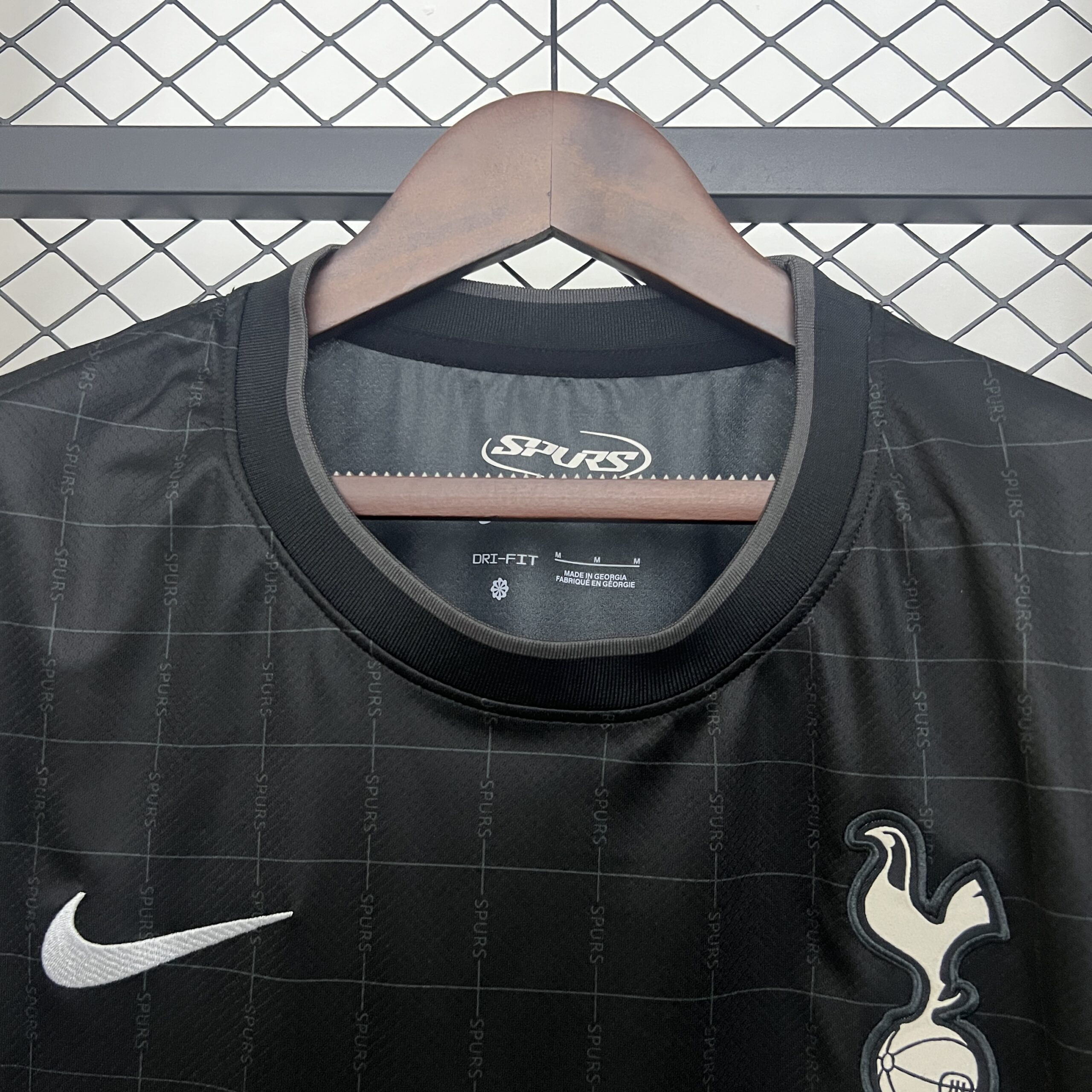 25-26 Tottenham Hotspur Away Fans Jersey - Image 4