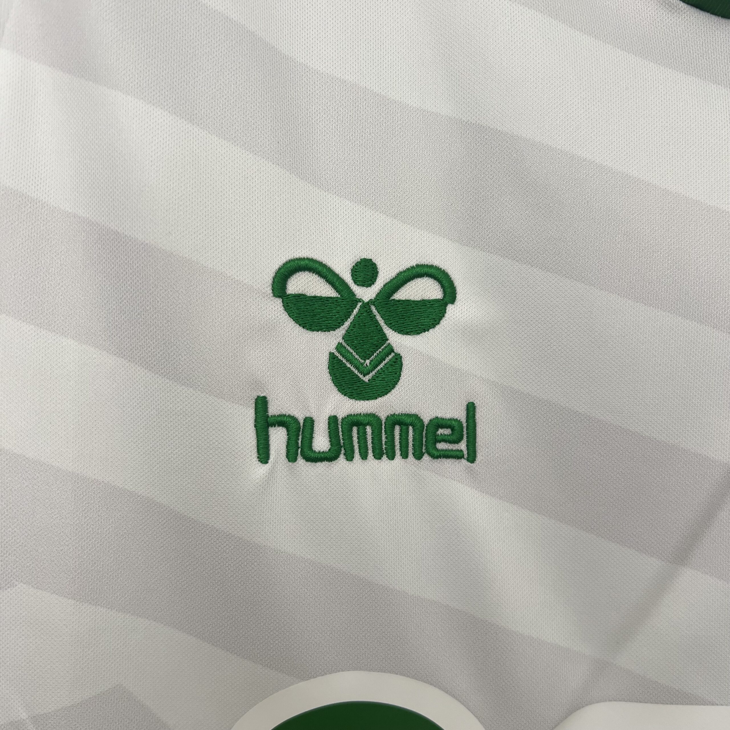 25-26 Real Betis Goal Keeper White Fans Jersey - Image 5