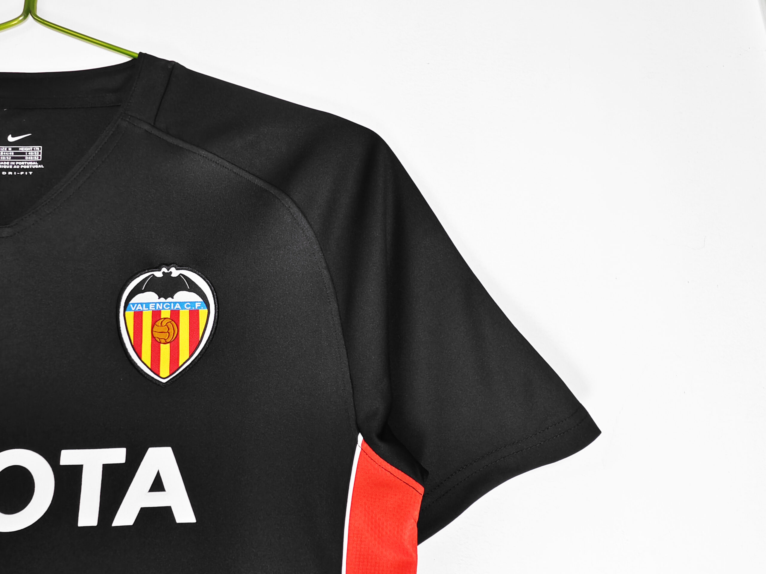 06-07 Valencia Away Retro Jersey - Image 3