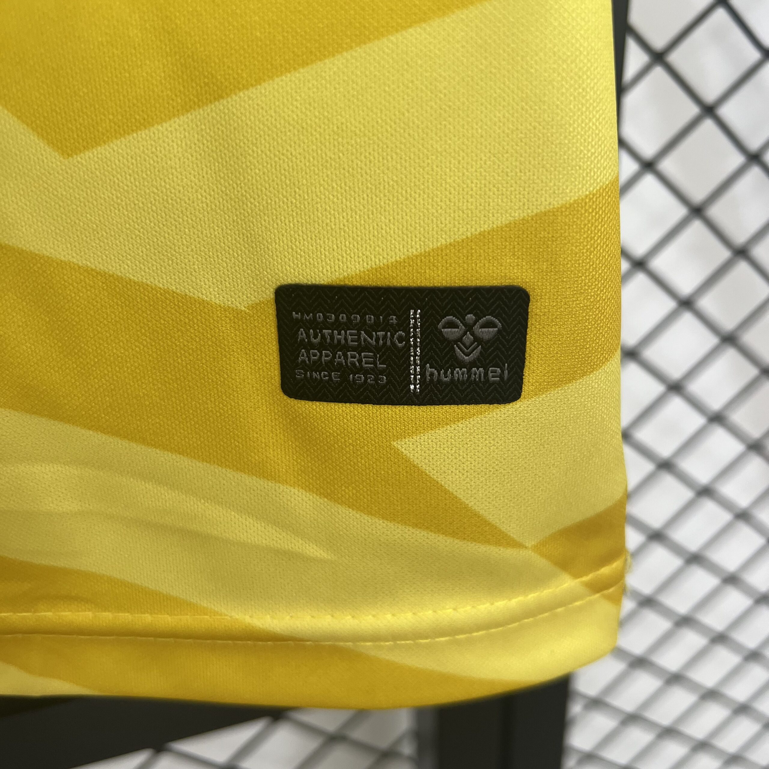 25-26 Real Betis Goal Keeper Yellow Fans Jersey - Image 2