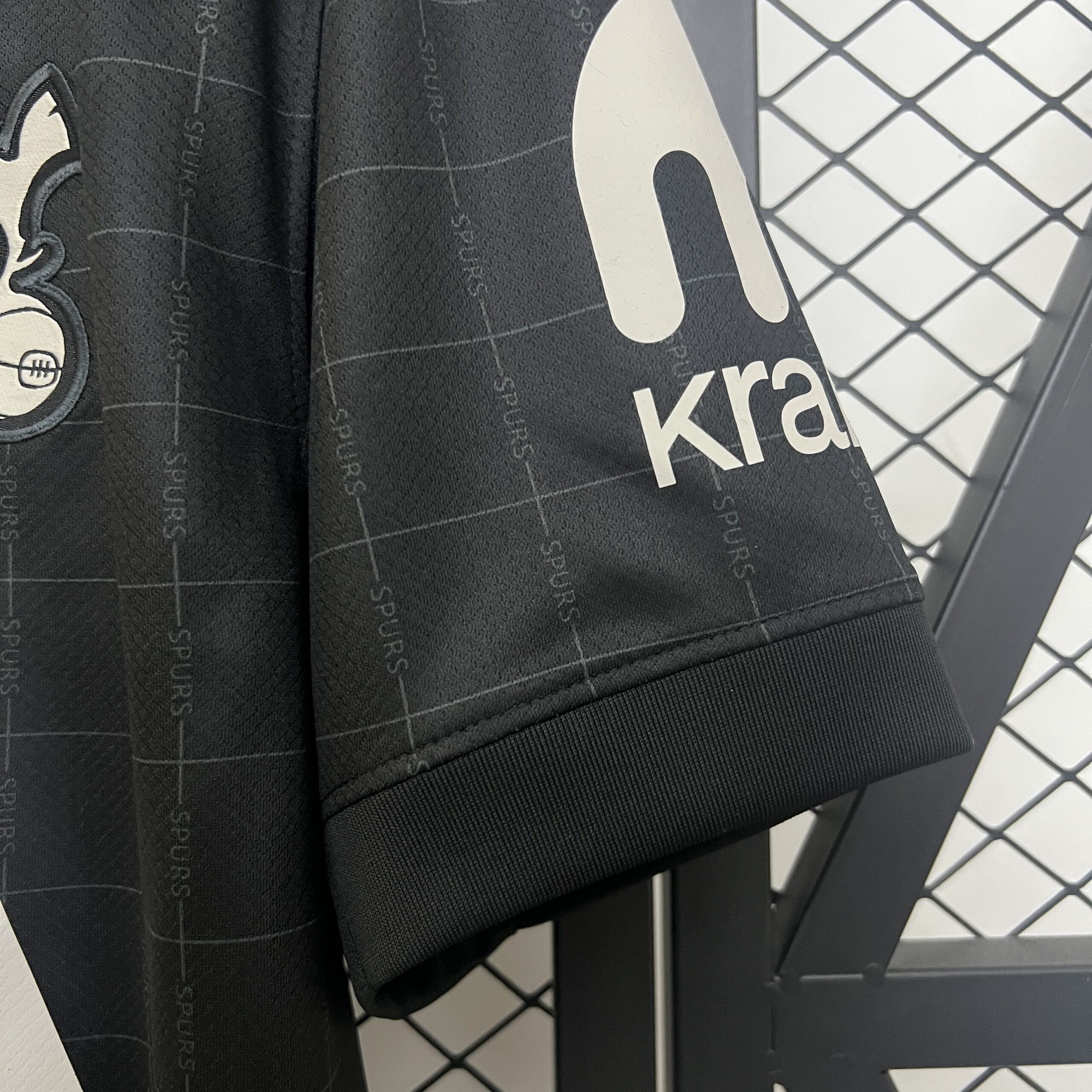 25-26 Tottenham Hotspur Away Fans Jersey - Image 6