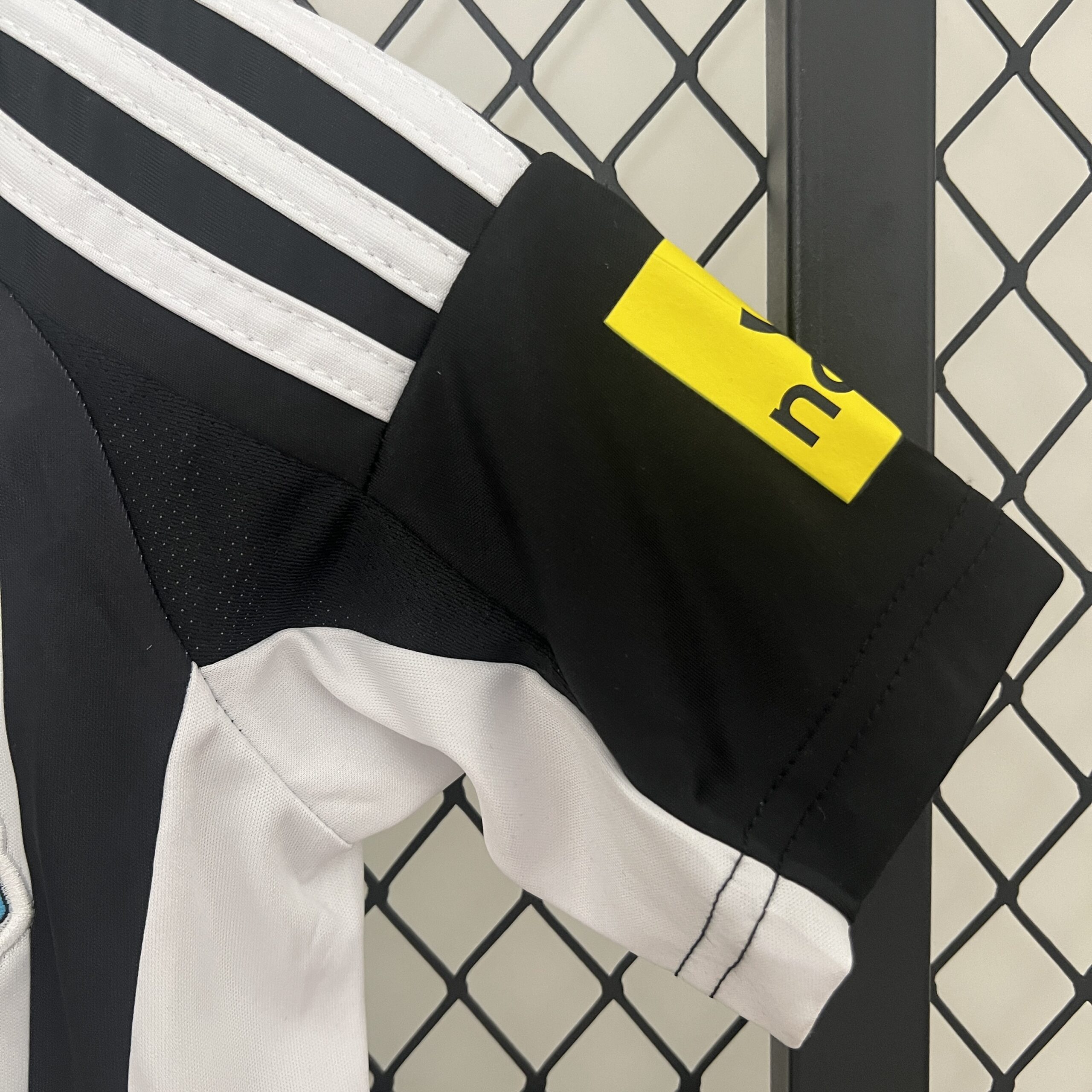 24-25 Newcastle United Home Kids Kit - Image 3