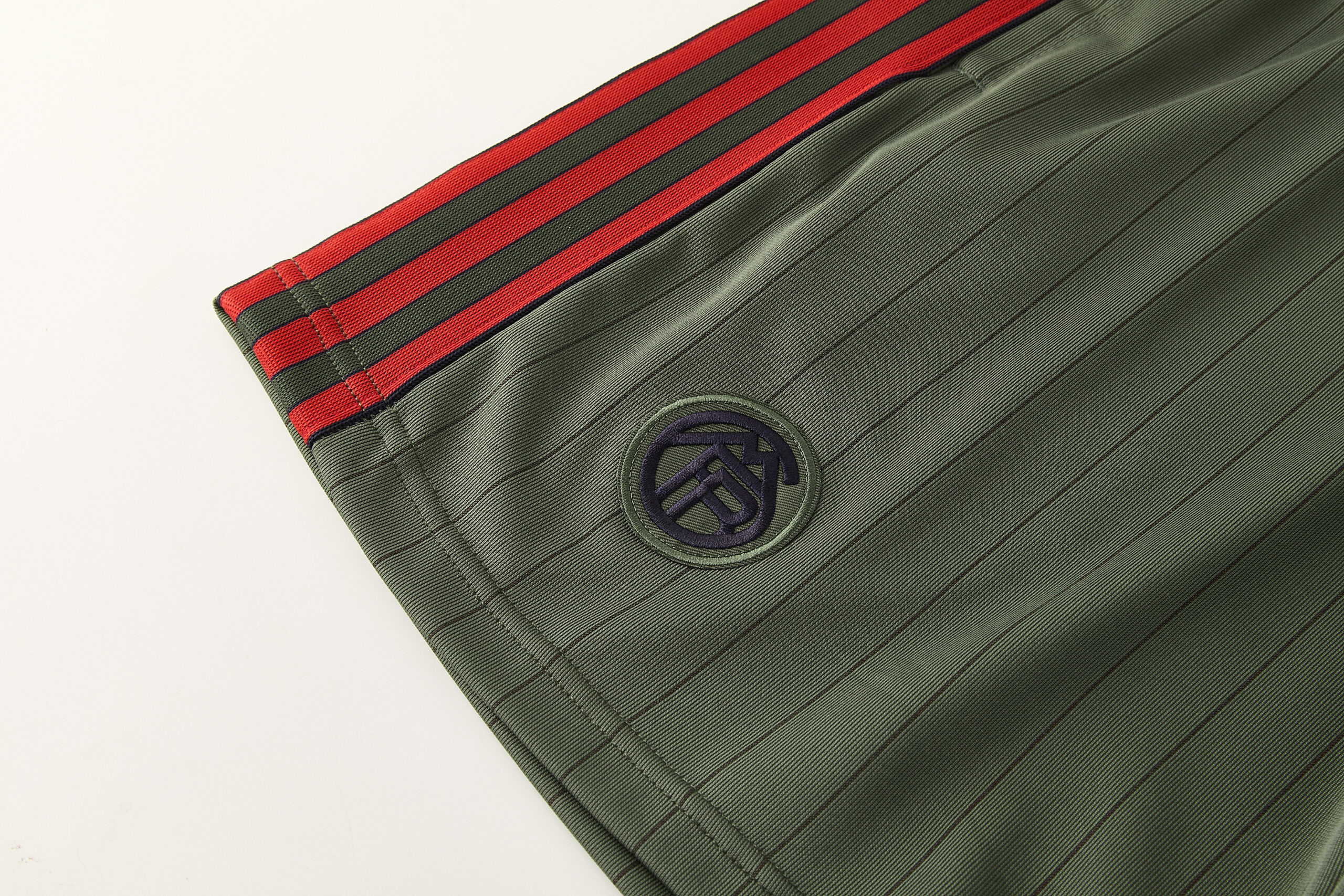 25-26 Bayern Short Sleeve Training Suit - Image 11
