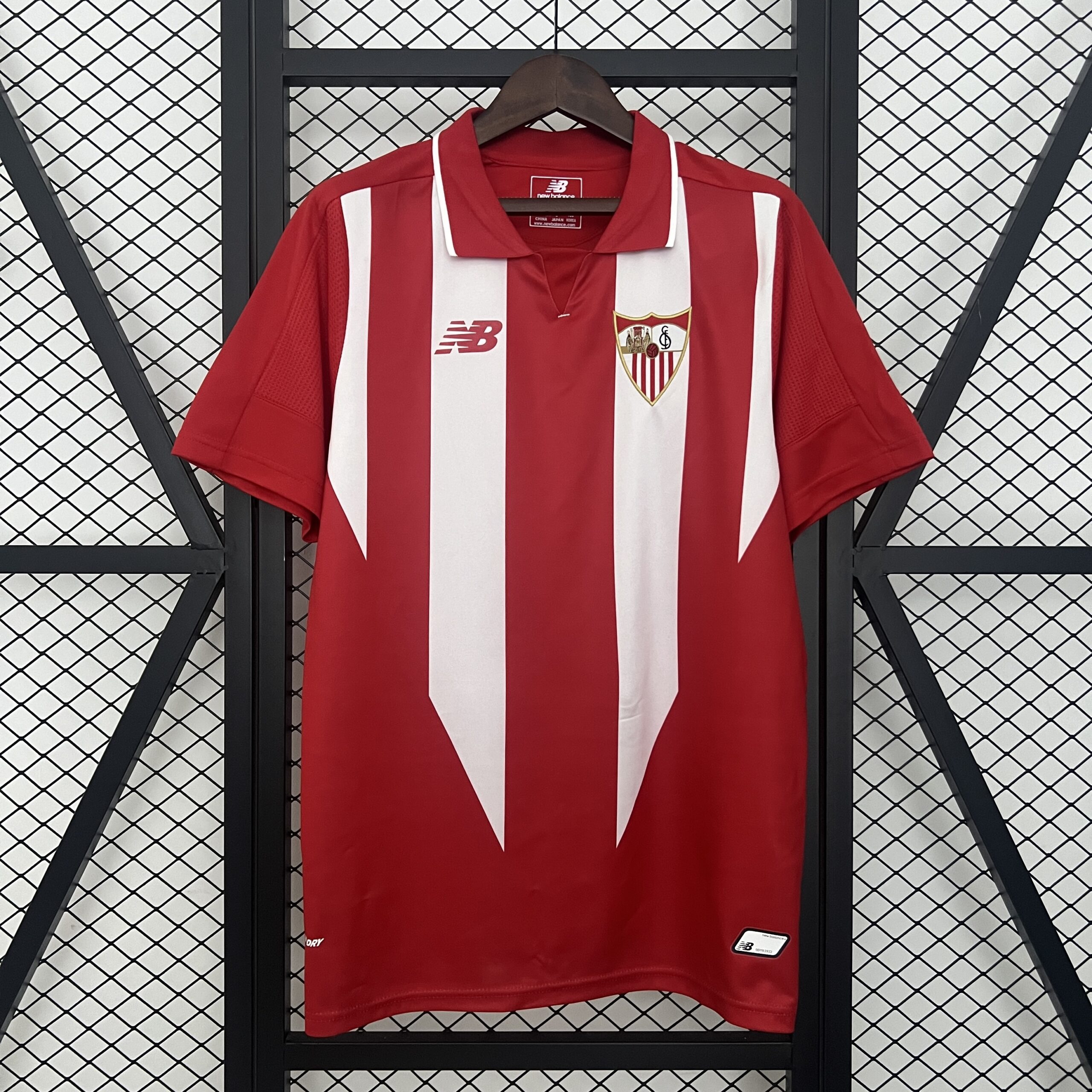 15-16 Sevilla Away Retro Jersey