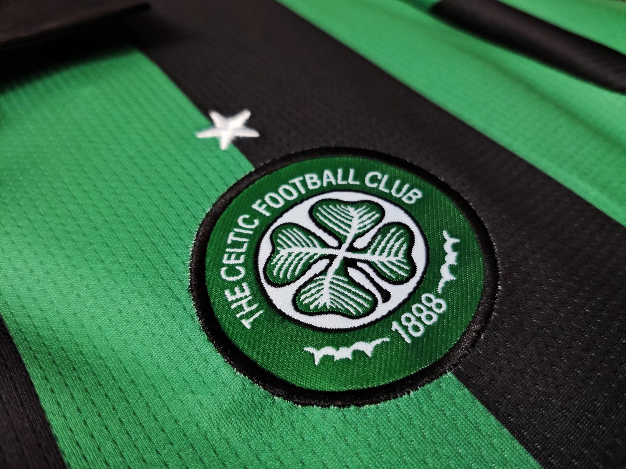 2006-07 Celtic Away Retro Jersey - Image 6