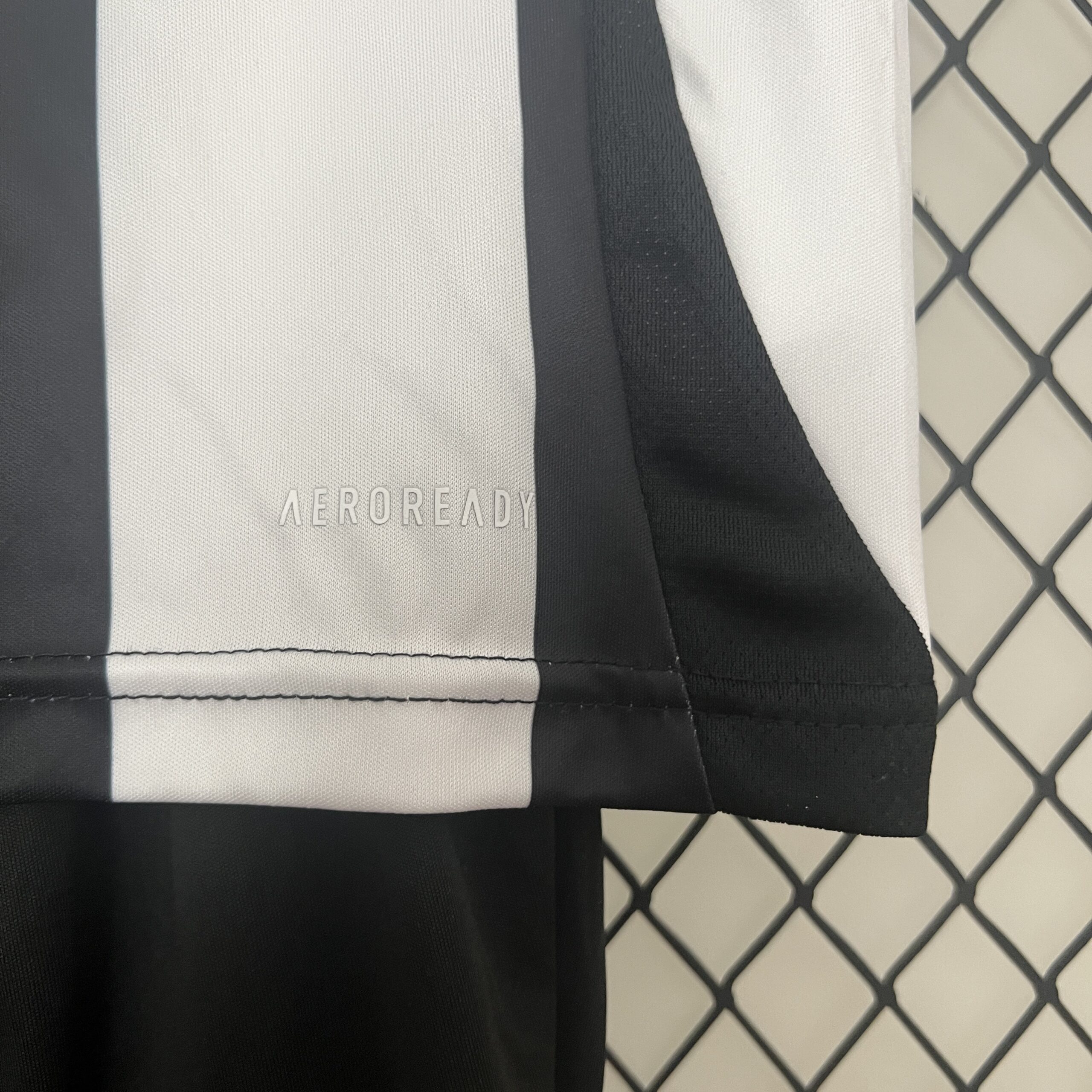 24-25 Newcastle United Home Kids Kit - Image 6