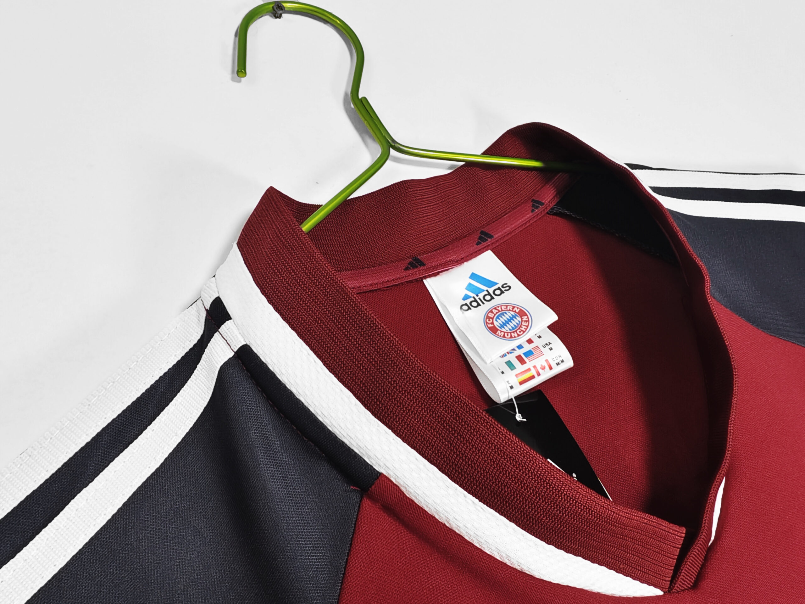 01-02 Bayern Munich Home Retro Jersey - Image 3