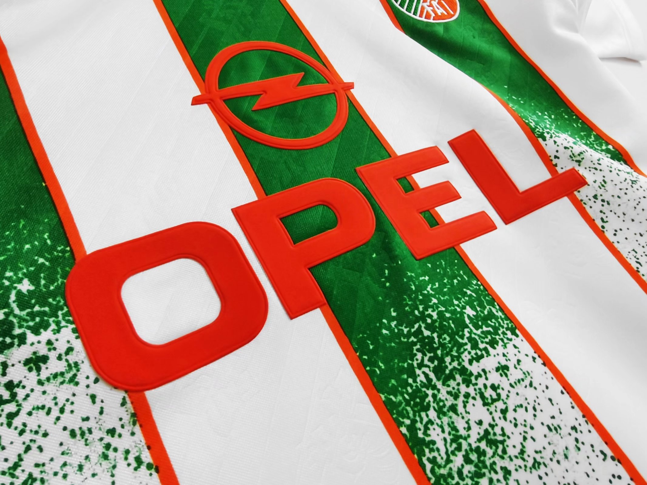 1994 Ireland Away Retro Jersey - Image 7