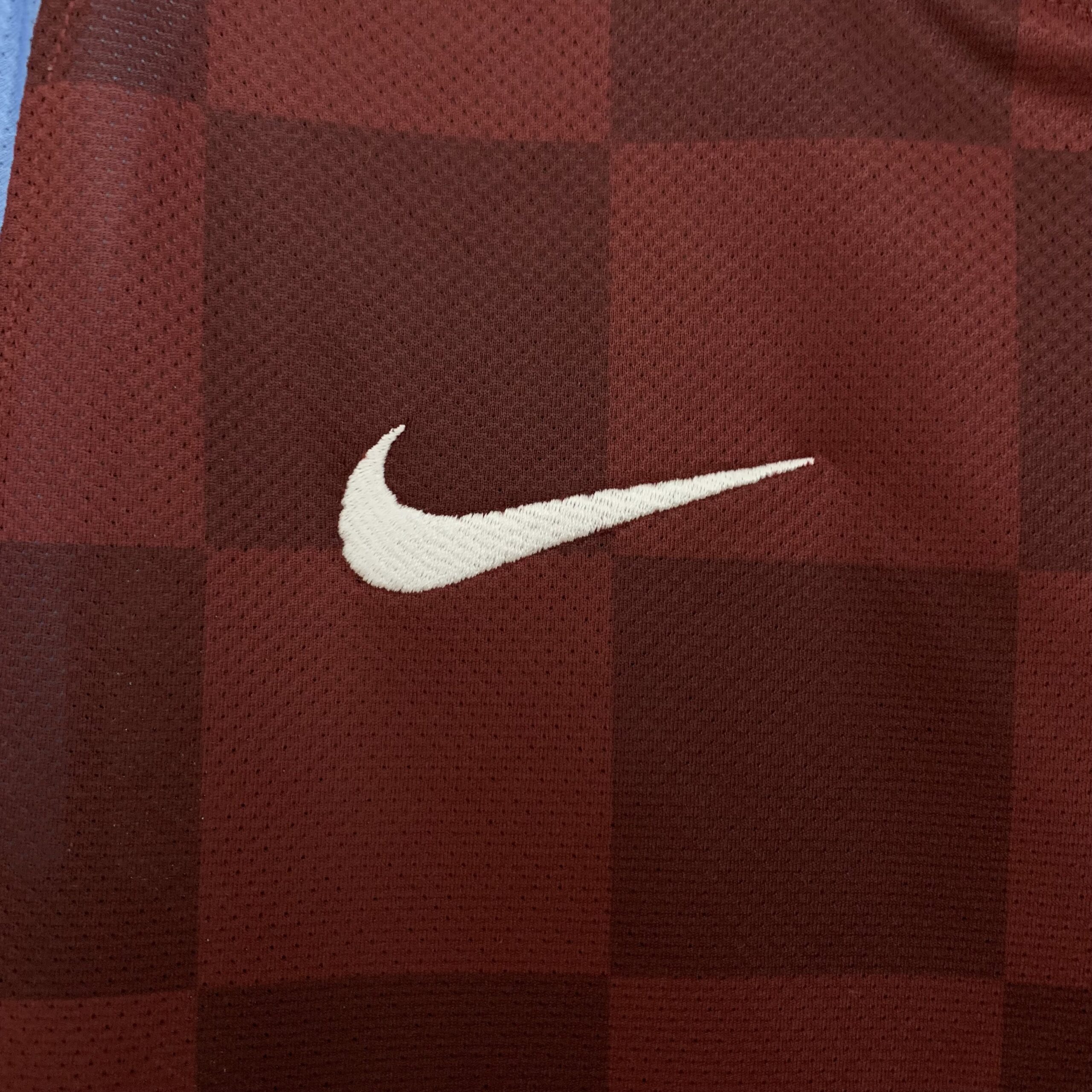 11-12 Aston Villa Home Retro Jersey - Image 4
