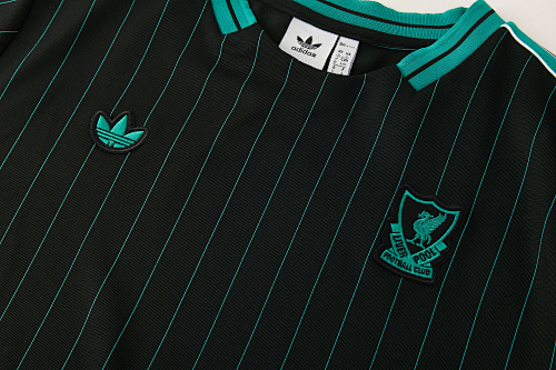25-26 Liverpool Short Sleeve Training Suit - Image 5