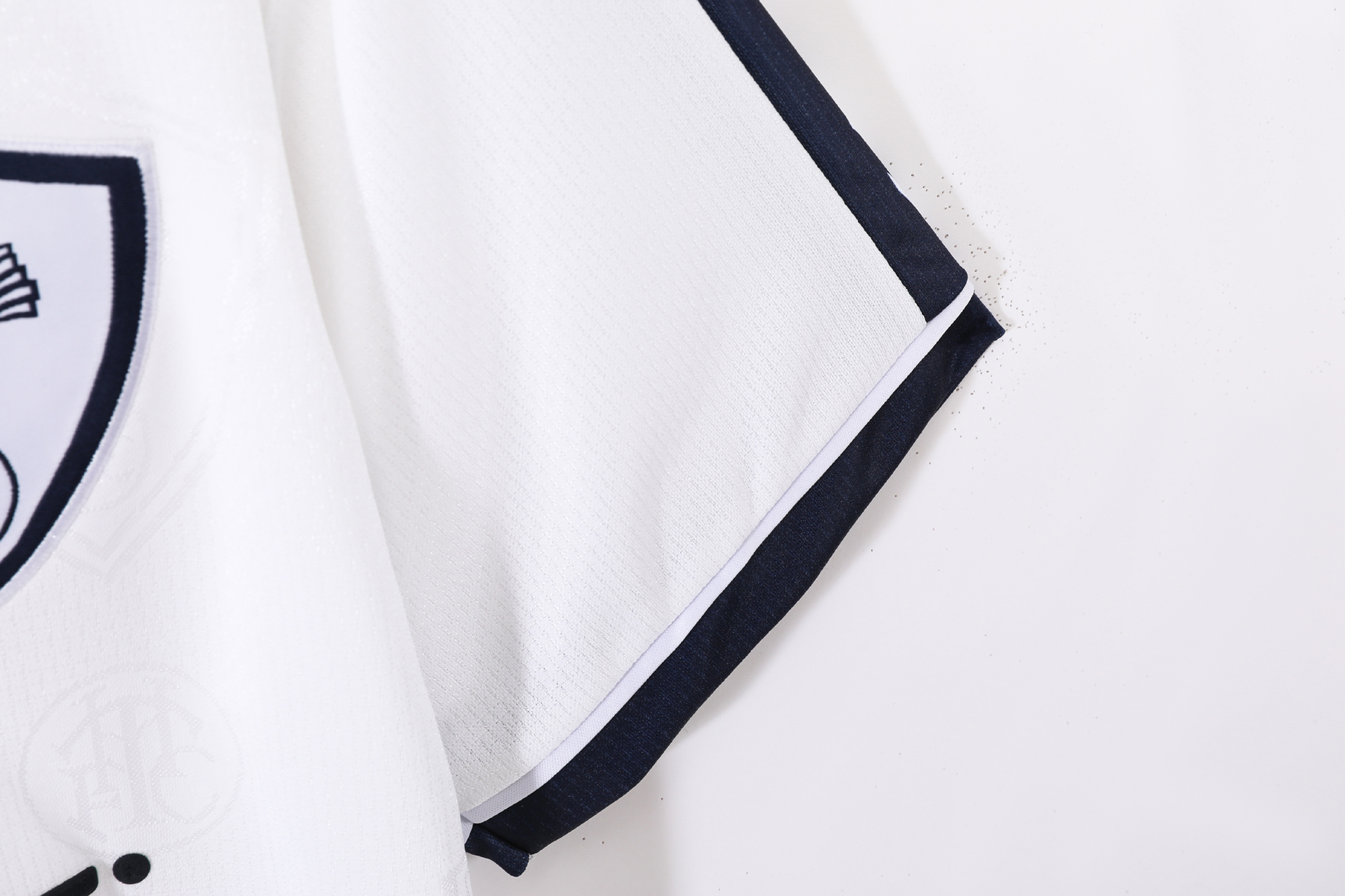 95-97 Tottenham Hotspur Home Retro Jersey - Image 4