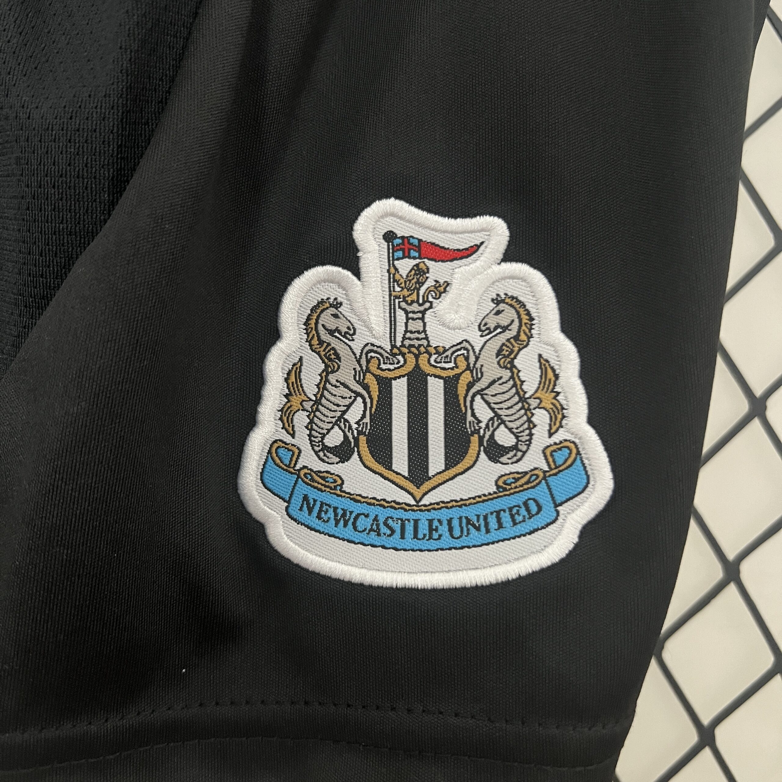 24-25 Newcastle United Home Kids Kit - Image 7