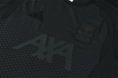 26-27Liverpool Short Sleeve Training Suit - Image 6