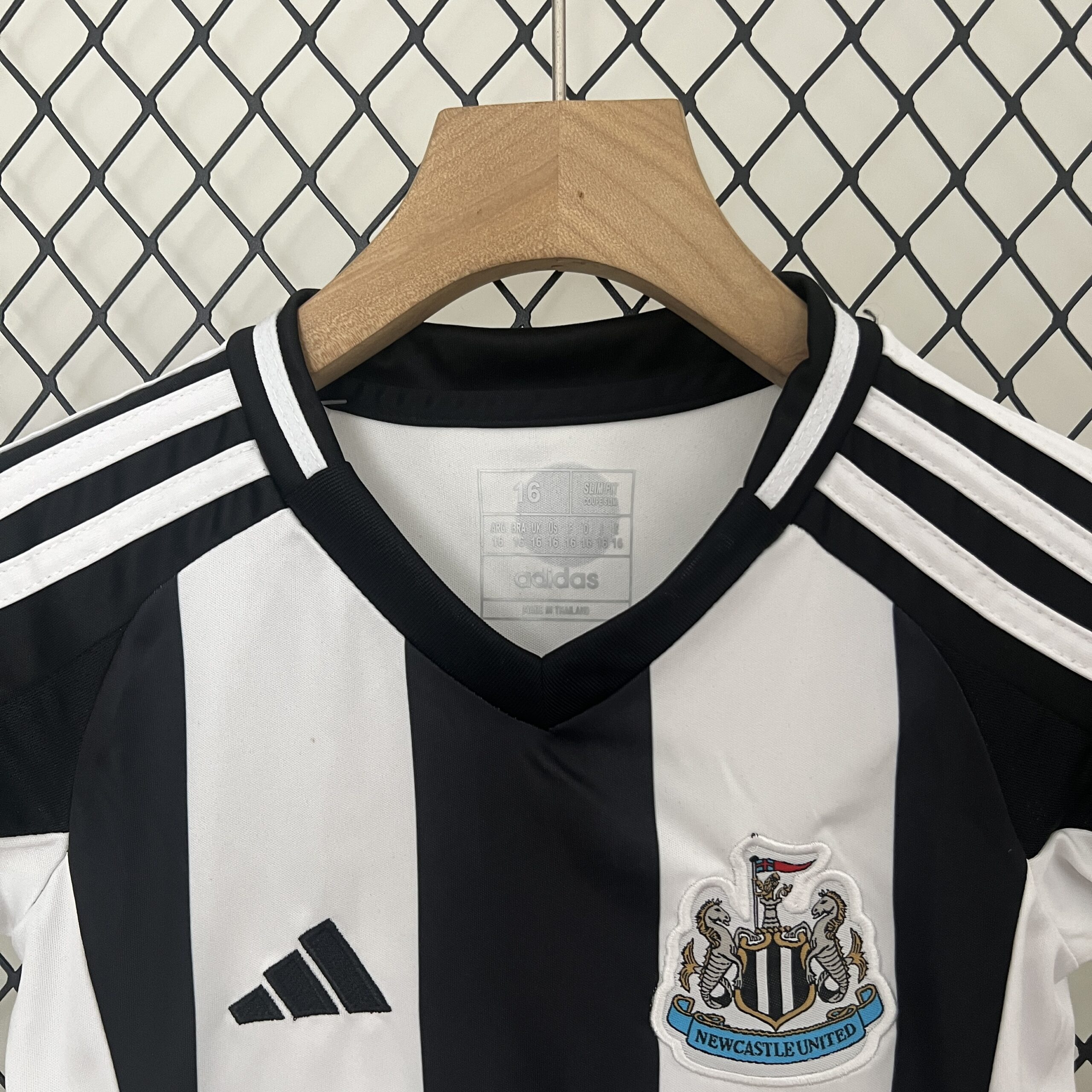 24-25 Newcastle United Home Kids Kit - Image 2
