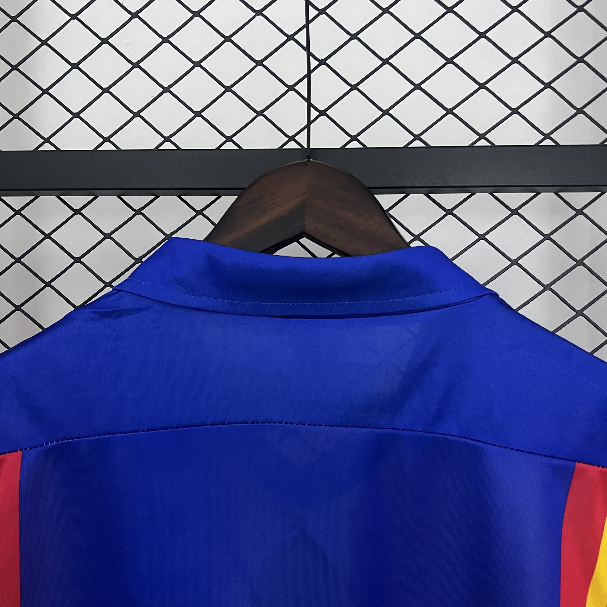 80-82 Valencia Home Retro Jersey - Image 7