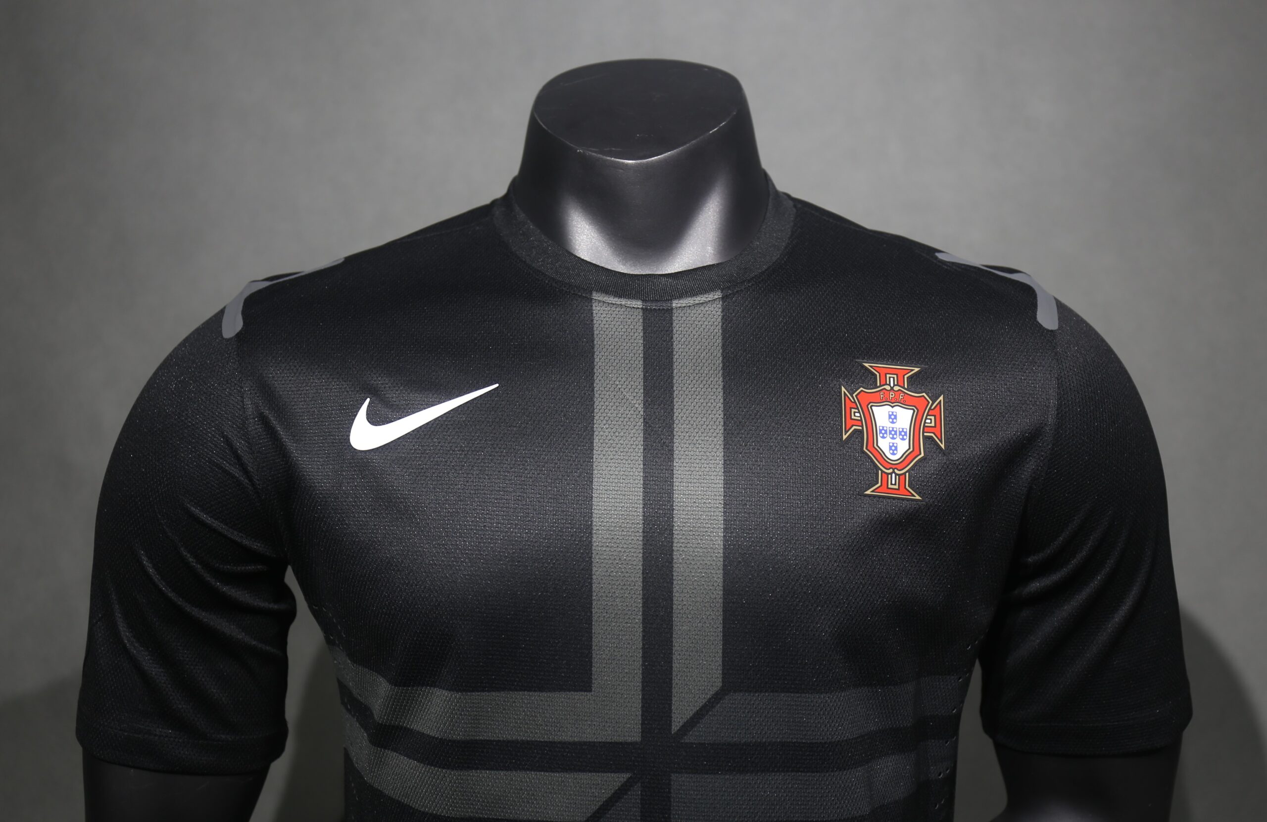 2013 Portugal Away Long Sleeve Player Retro Jersey - Image 3