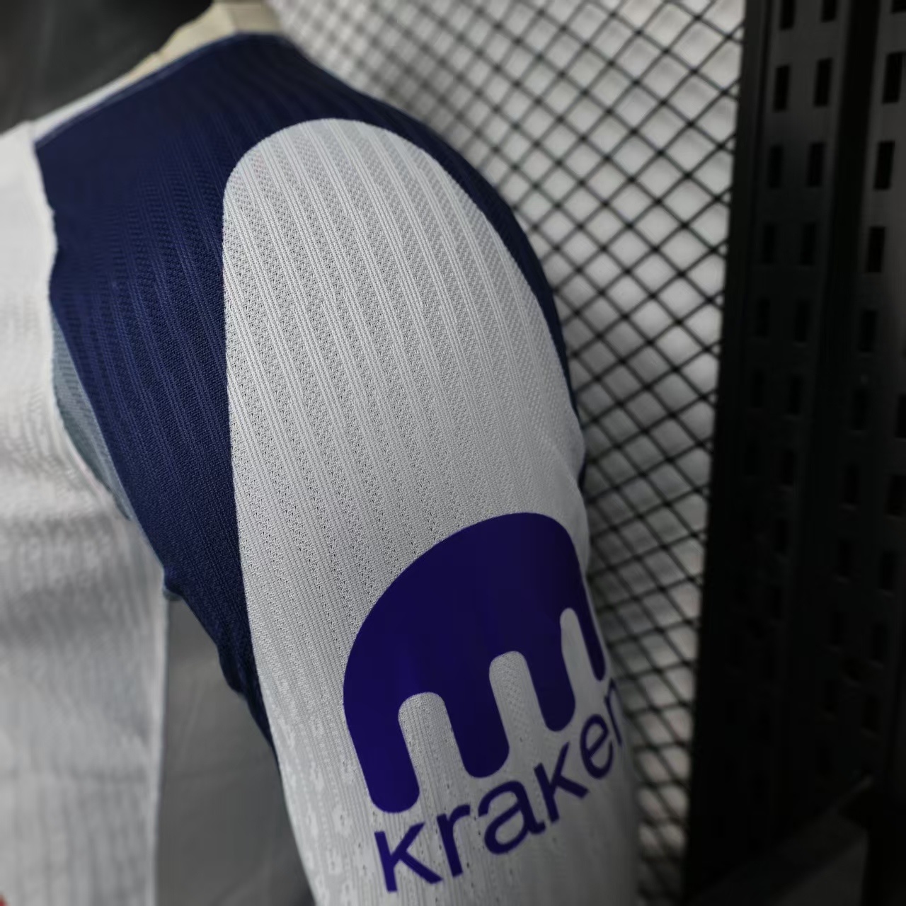 25-26 Tottenham Hotspur Home Player Long Sleeve Jersey - Image 4
