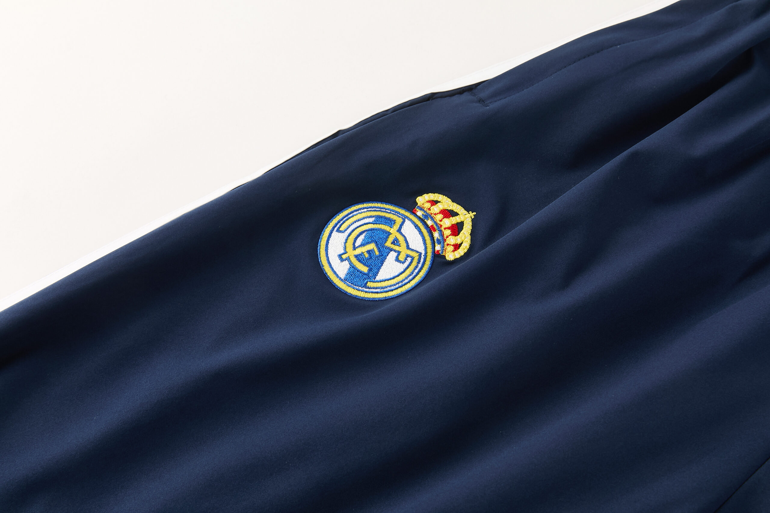2026 Real Madrid Blue Windbreaker Suit - Image 9
