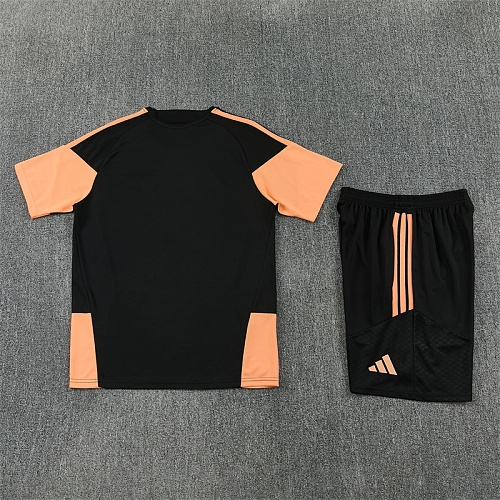 26-27 Arsenal Short Sleeve Training Suit - Image 5