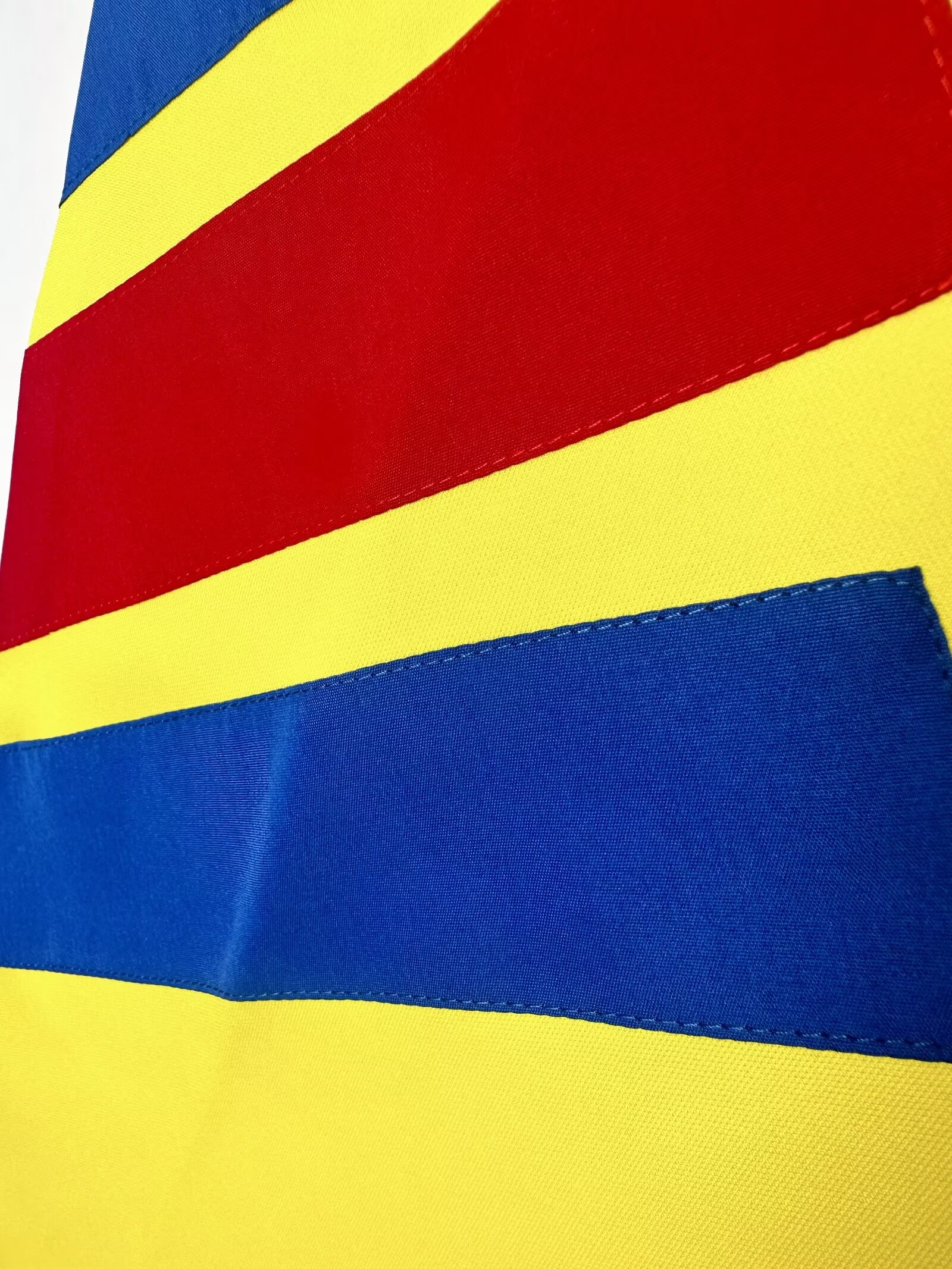 1994 Romania Home Retro Jersey - Image 5
