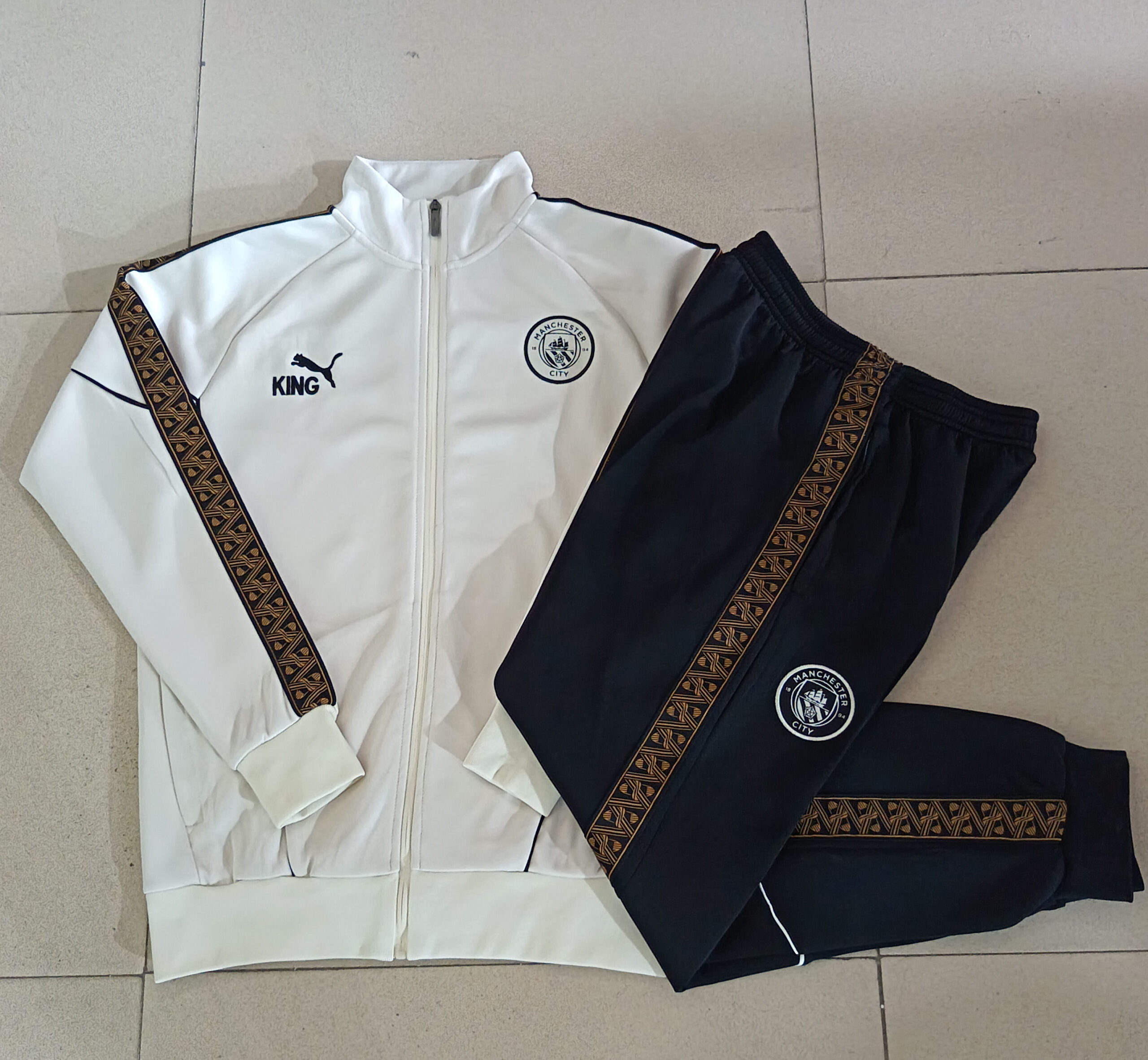 26-27 Manchester City Jacket Suit